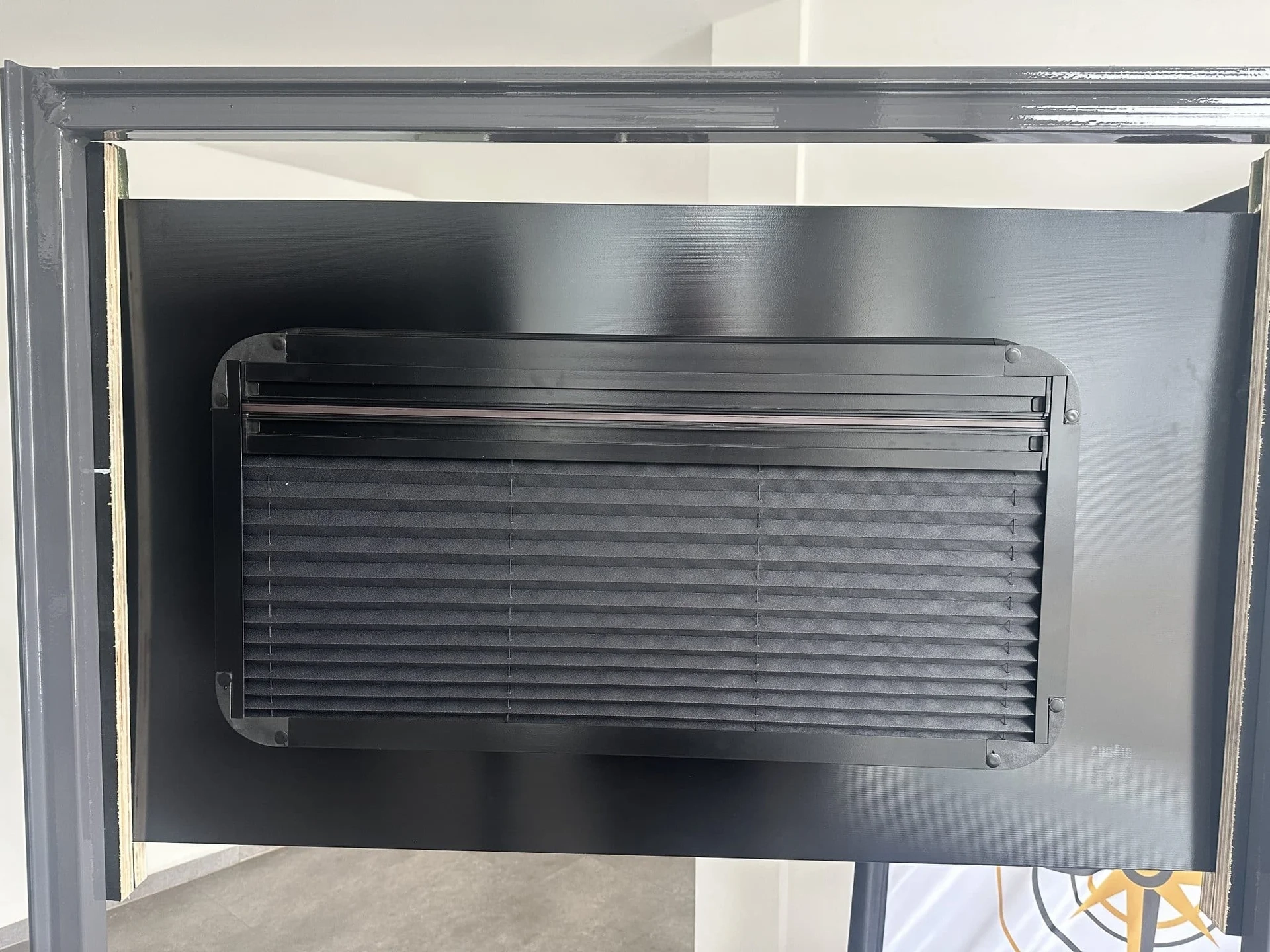 Ausstellfenster VW T6 & T5 Private Look – Bild 2