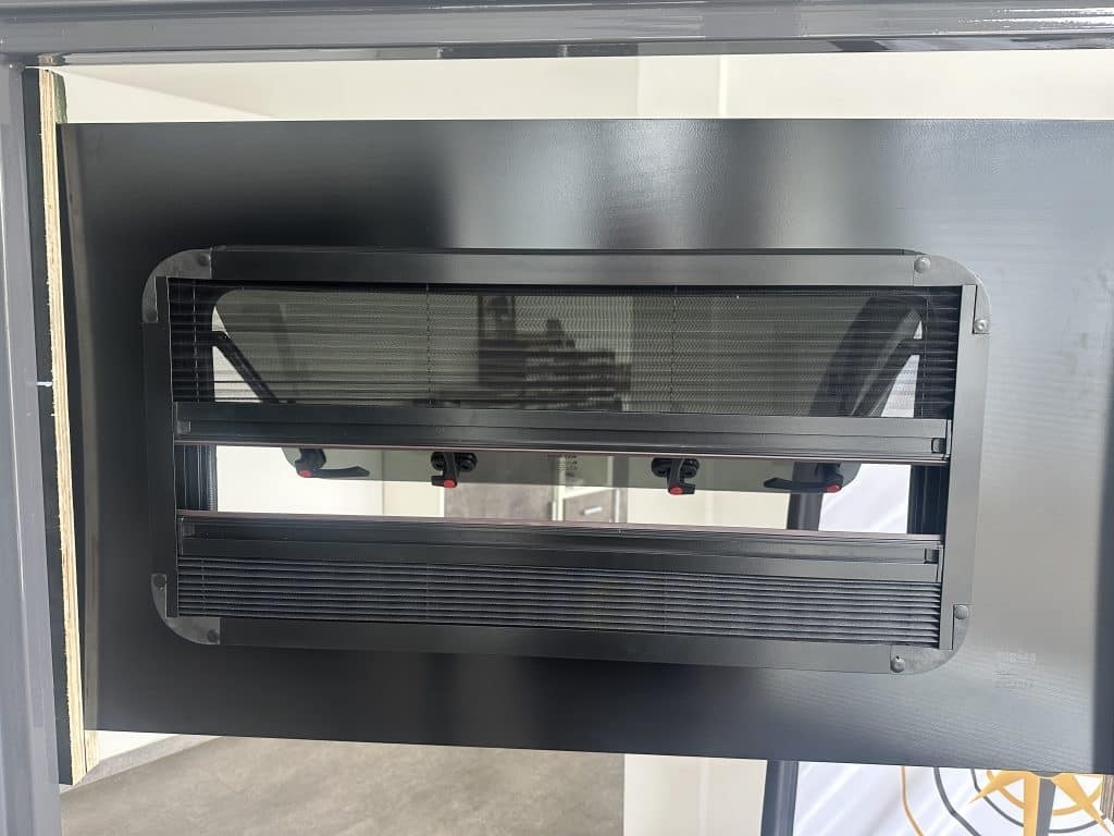 Ausstellfenster VW T6 & T5 Private Look – Bild 3